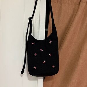 BAGGU X UO Black and Roses Patterned Nylon Sling Crossbody Tote Bag NEW